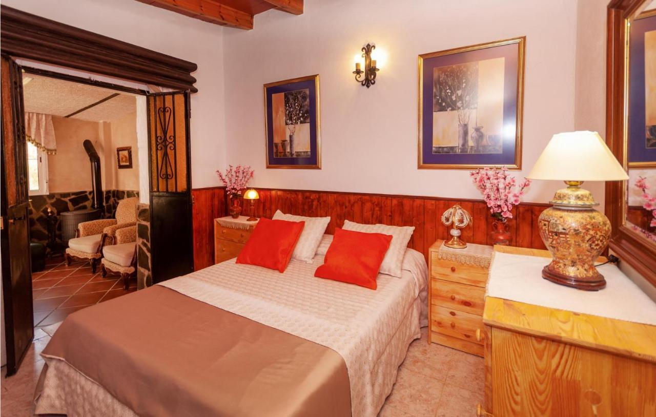 Awesome Home In Antequera With Wifi ภายนอก รูปภาพ