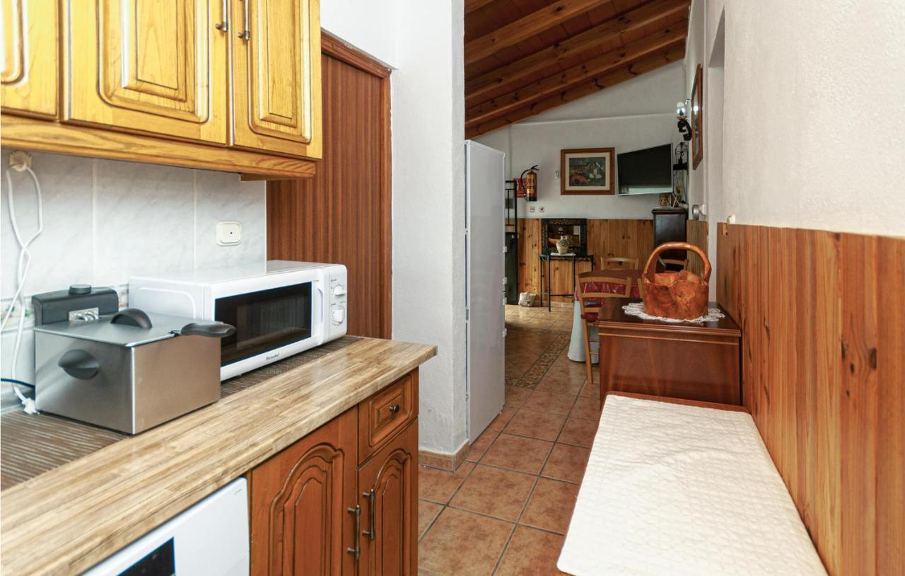 Awesome Home In Antequera With Wifi ภายนอก รูปภาพ