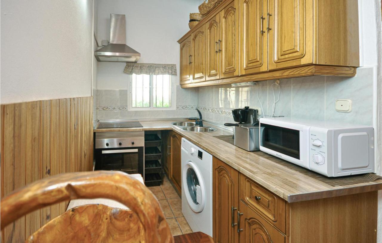 Awesome Home In Antequera With Wifi ภายนอก รูปภาพ